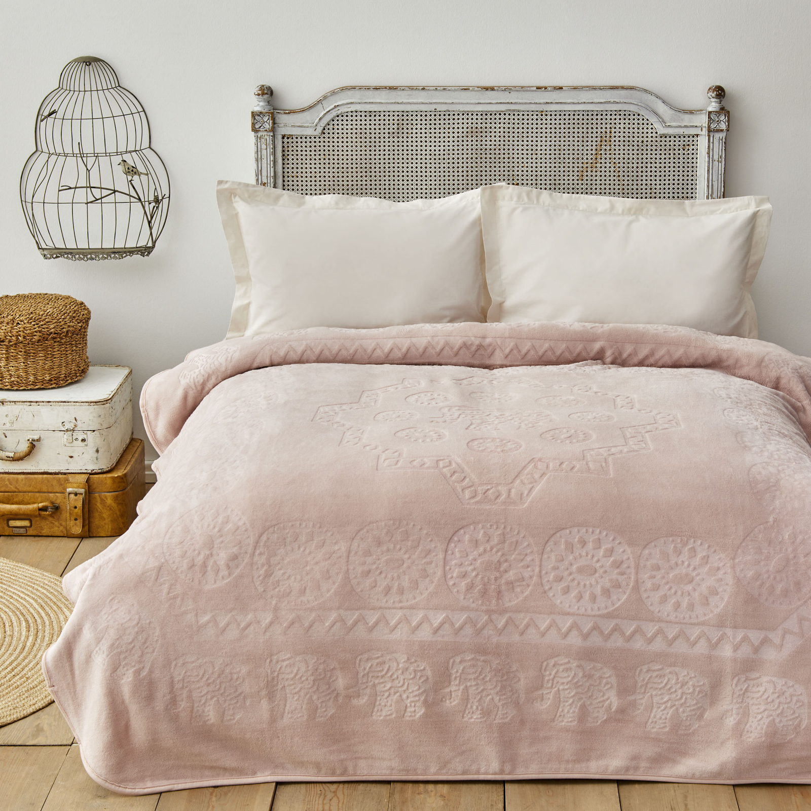 Karaca Home Elephant Pudra Çift Kişilik Soft Embosy Battaniye