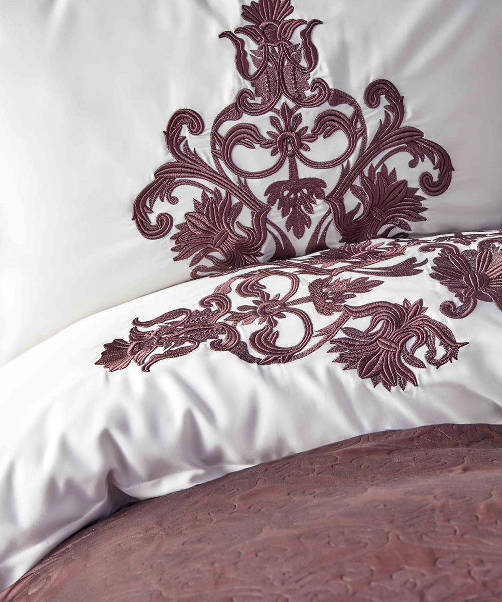 Karaca Home Diana Bordo Nakışlı Saten Nevresim Takımı ve