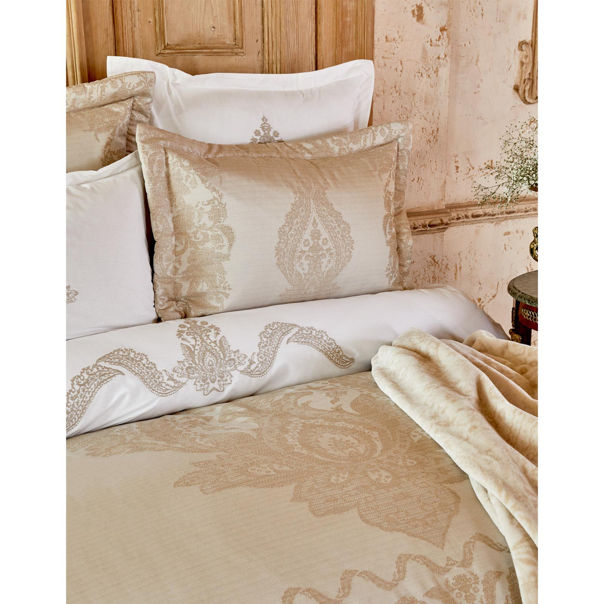 Karaca Home Adrila Gold 10 Parça Çeyiz Seti Karaca Home