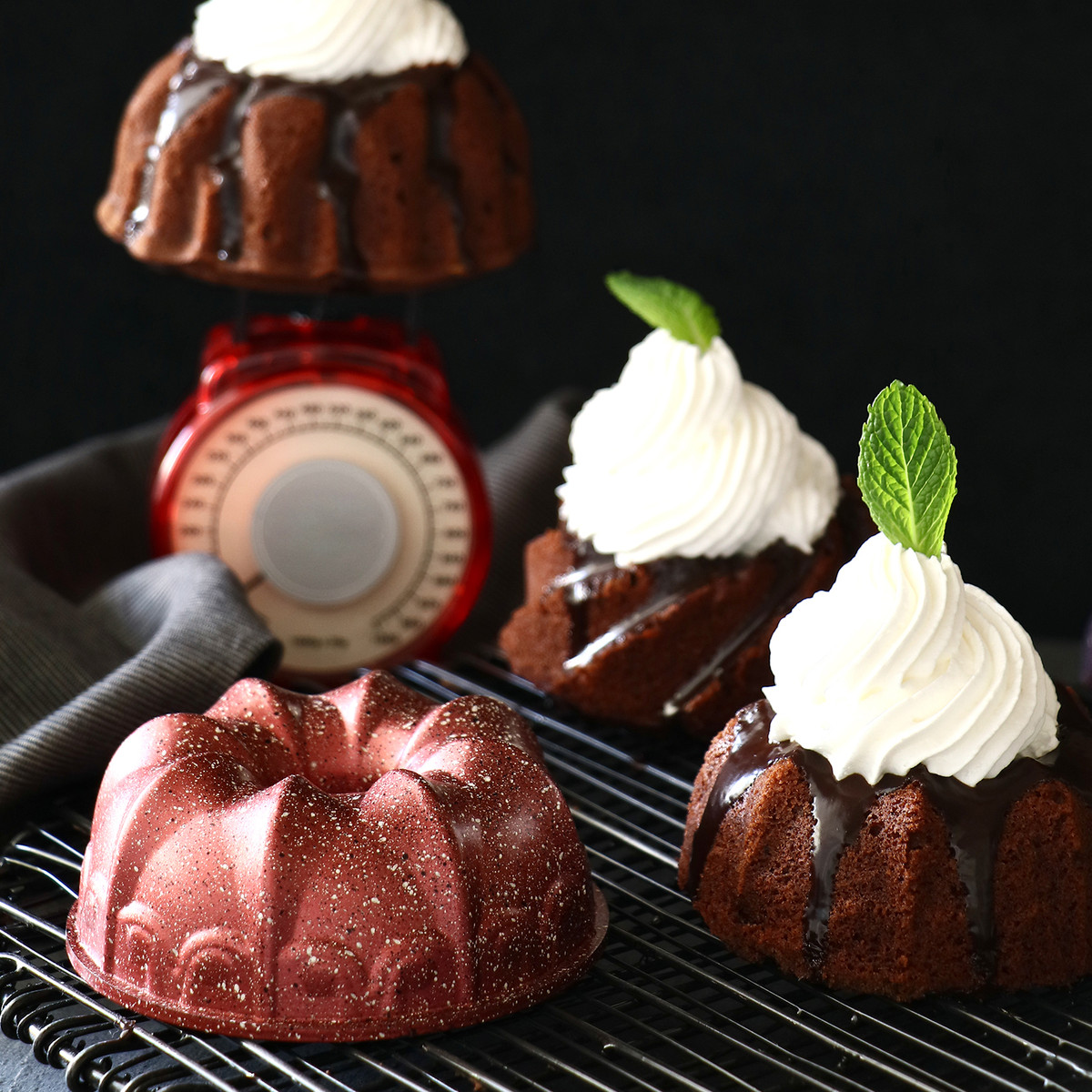Emsan Cakepops Mini Kek Kalıbı Taç Kırmızı Emsan